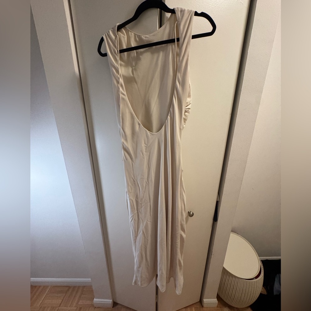 Abercrombie & Fitch Cream Backless dress